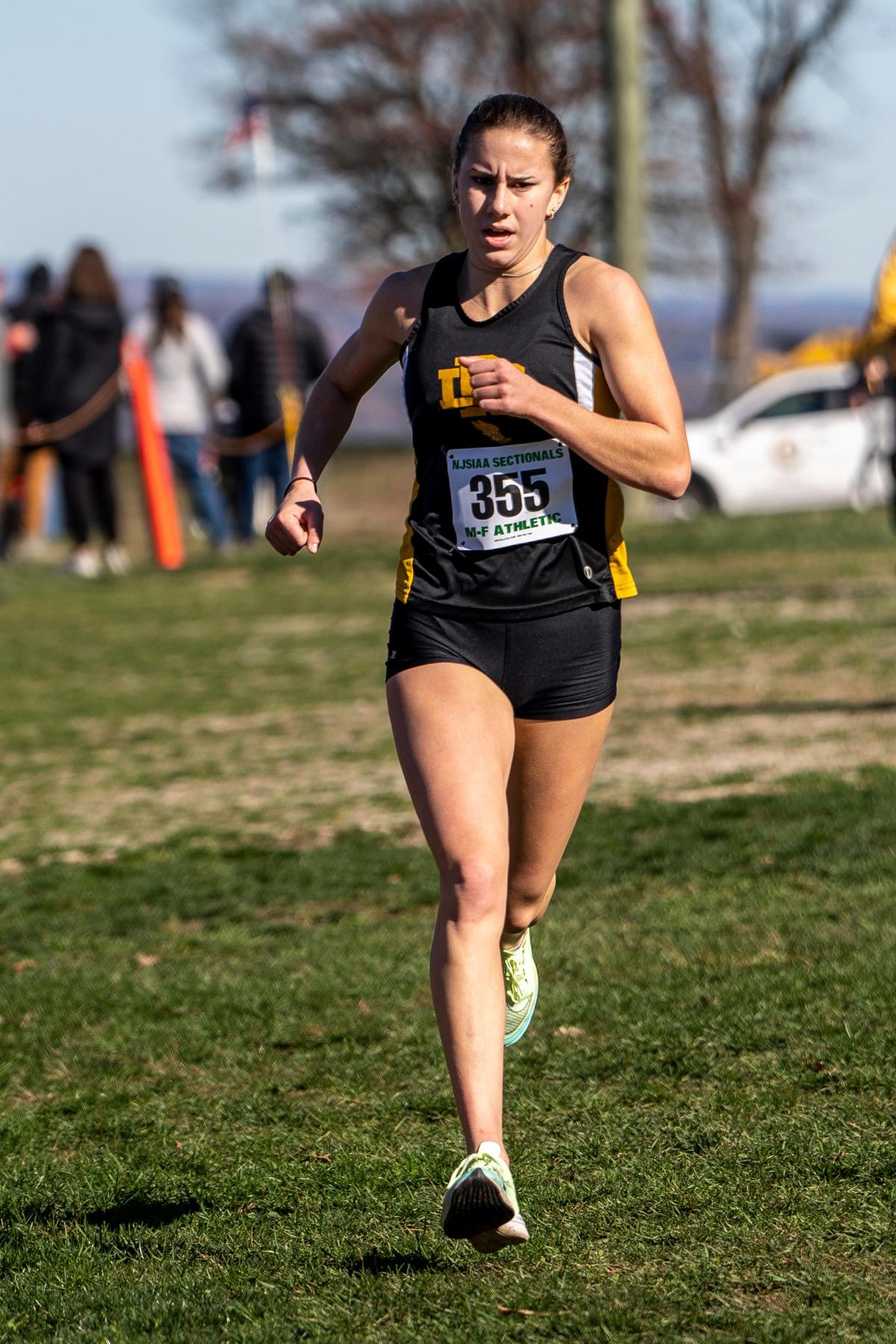 Hasbrouck Heights' Morrow Finishes 16th in East Coast Cross