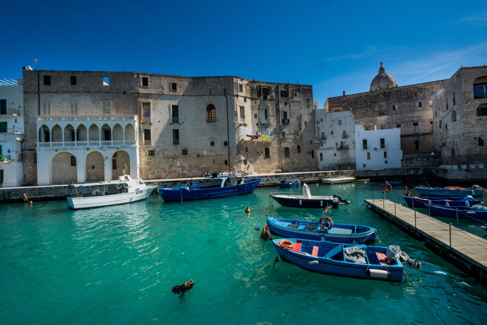 Die Stadt Monopoli wundert sich über die provokanten Statue am Wasser (Symbolbild: Getty Images)