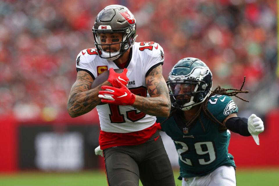 Eagles safety Avonte Maddox, 29, chases the Buccaneers' Mike Evans after Evans caught a pass Sunday.