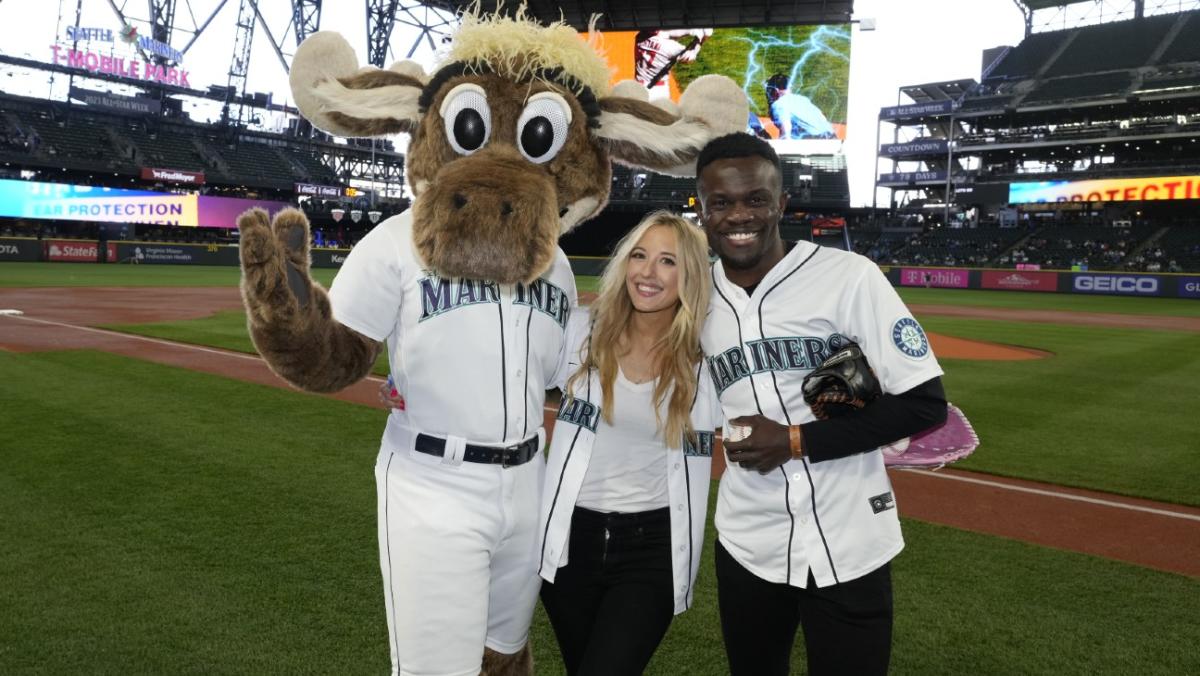 Mariners to welcome fans back to the ballpark, but things will be a bit  different - Puget Sound Business Journal