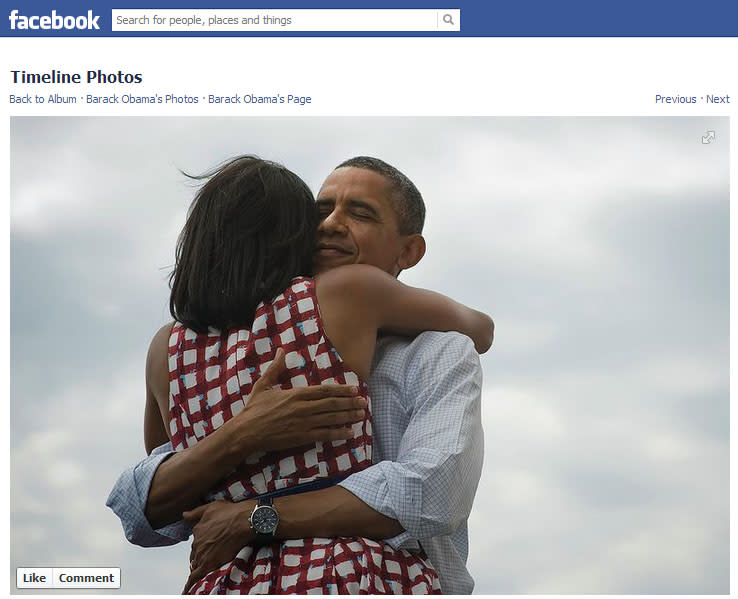 Screenshot of Barack Obama fanpage's photo. It has over 3 million likes as of November 8.