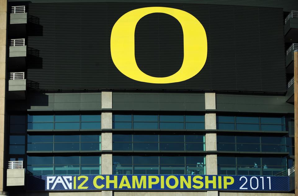 EUGENE, OR - DECEMBER 02 : A general view of Autzen Stadium before the Pac-12 Championship game between the UCLA Bruins and the Oregon Ducks on December 2, 2011 in Eugene, Oregon. (Photo by Steve Dykes/Getty Images)