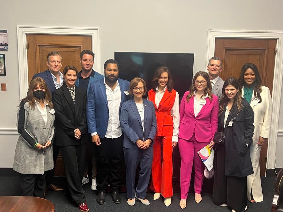 The Creative Coalition’s Right to Bear Arts Delegation, including Robin Bronk, Cobie Smulders, Justin Hartley, Emily Swallow and Emma Kenney advocate for the arts with Congresswomen Suzanne Bonamici on Capitol Hill. (Darren Gold for The Creative Coalition)