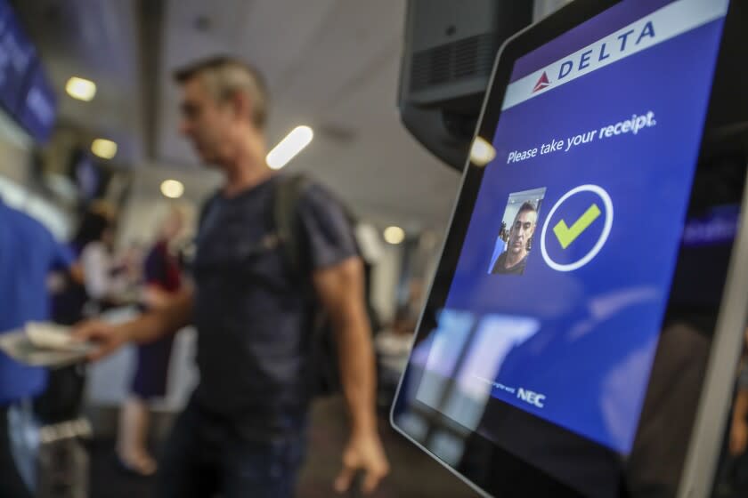 LOS ANGELES, CA, FRIDAY, SEPTEMBER 6, 2019 - Delta Air Lines begins to allow passengers to use facial recognition cameras to confirm their identity at an LAX boarding gate. Most passengers pause to have their picture taken before boarding on a flight to Paris, France. (Robert Gauthier/Los Angeles Times)