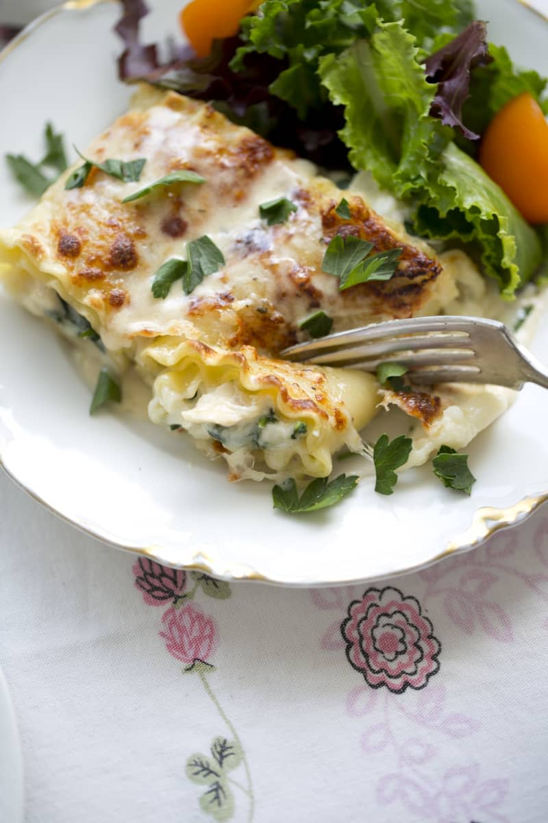 Creamy Chicken Alfredo Lasagna Roll-Ups