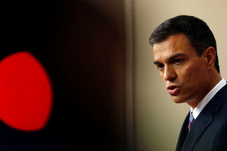 Spain's Socialist Party (PSOE) leader Pedro Sanchez speaks during a news conference at the Spanish parliament in Madrid, Spain, July 28, 2016. REUTERS/Susana Vera