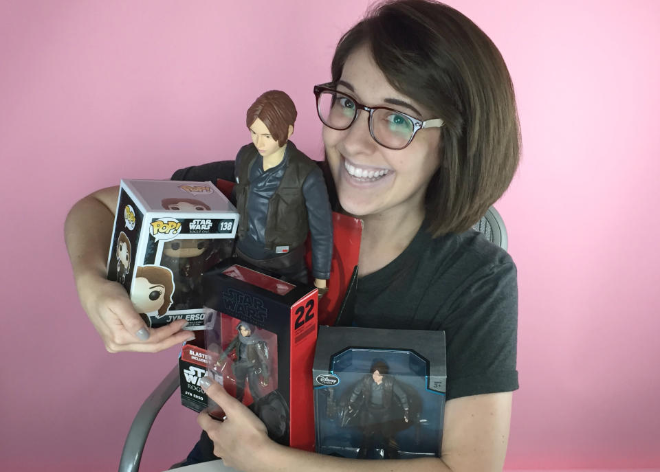 The Jyn Erso toys for “Rogue One: A Star Wars Story” are here, and we’ve got heart eyes for days