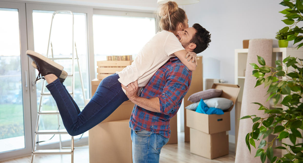 Couple moving in together early on, to show relationship red flags. (Getty Images)
