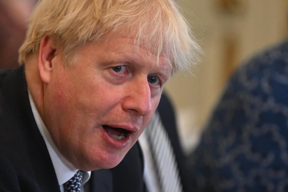 Le Premier ministre Boris Johnson a du mal à maintenir son emprise sur le pouvoir au n ° 10 alors que les ministres et les assistants continuent de quitter son gouvernement pour protester contre son leadership (Justin Tallis / PA) (PA Wire)