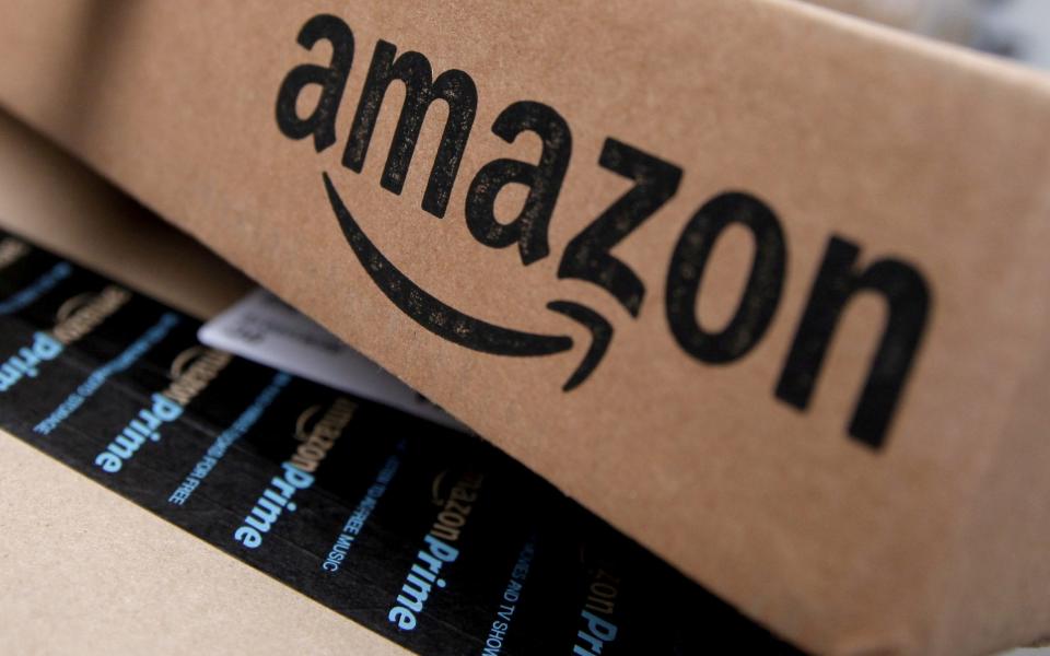 Amazon boxes Black Friday - REUTERS