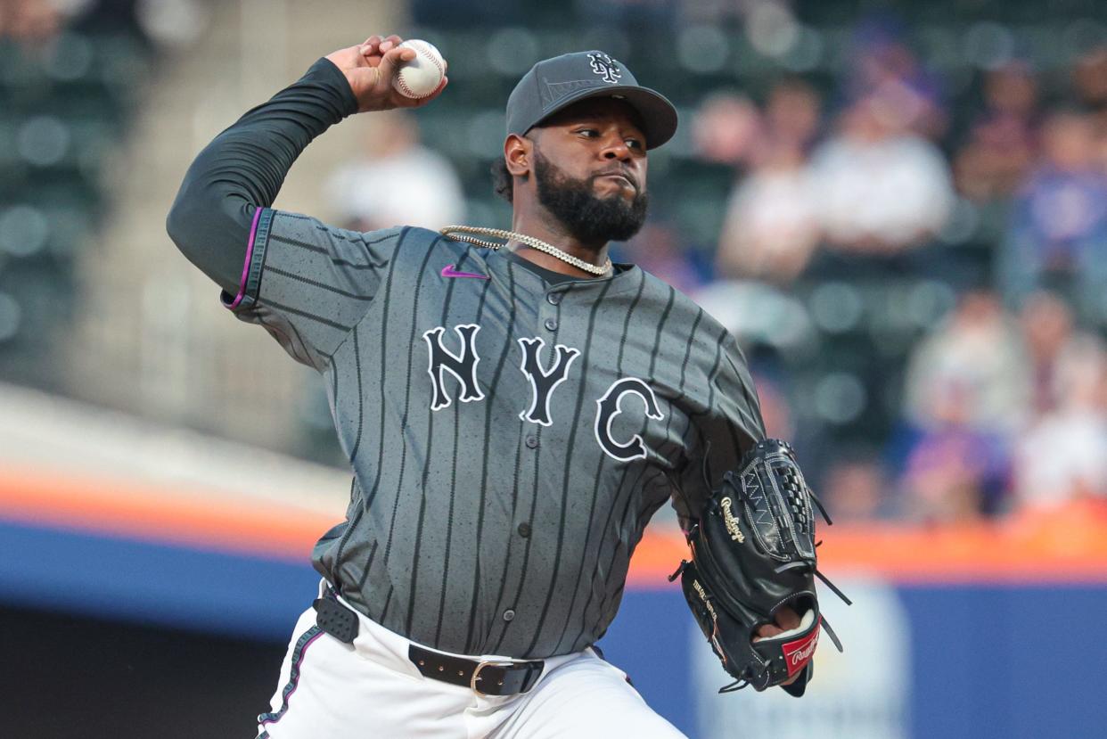 New York Mets starting pitcher Luis Severino (40) delivers a pitch during the first inning against the Chicago Cubs on April 29, 2024, at Citi Field.