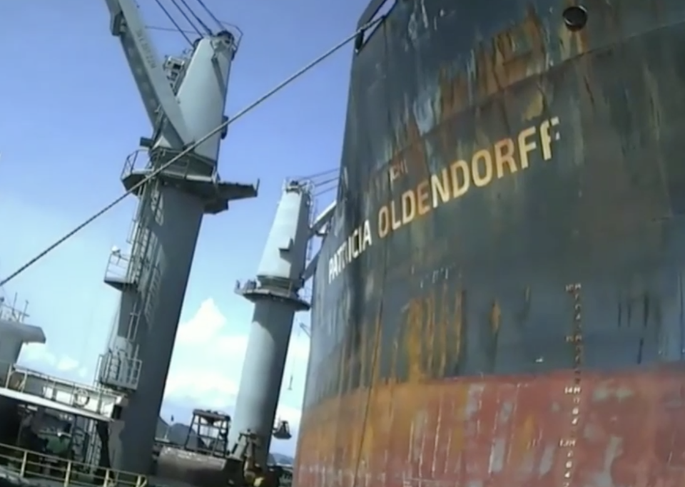 A photo of the side of the Patricia Oldendorff ship.
