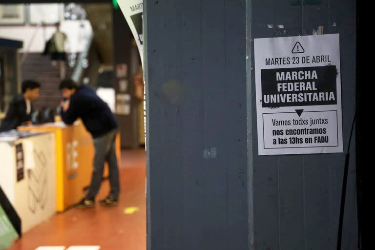 Recorrida por Ciudad Universitaria, un día previo a la marcha de mañana martes 23 de abril