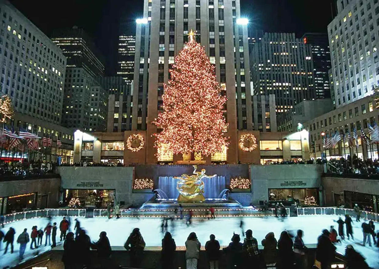 The Rockefeller Center Christmas Tree in 2001 (Rockefeller Center)