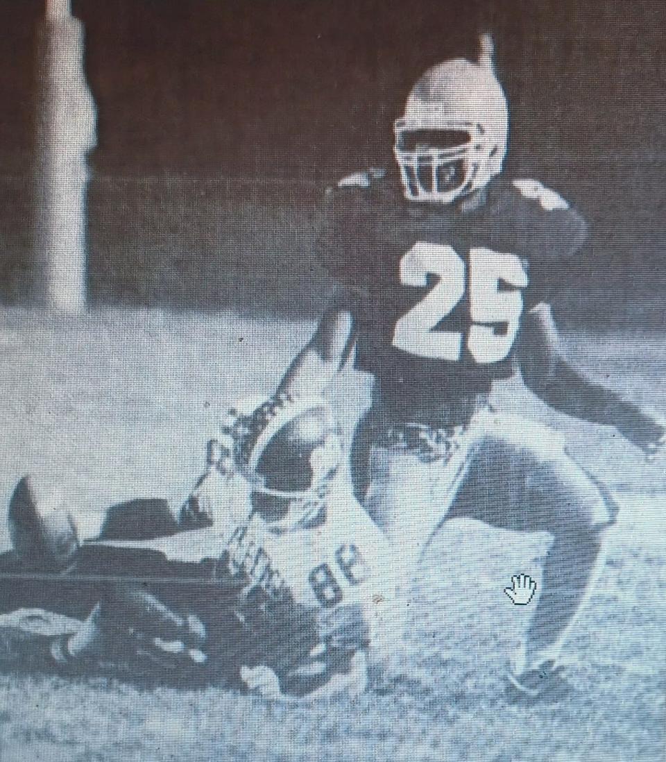 Current head coach Chioke Bradley was a star on both sides of the football in 1993, earning Northwest District Defensive Player of the Year and first team All-Ohio honors.