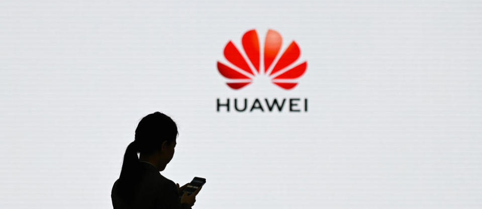 Le logo du fabricant chinois de téléphones Huawei.
