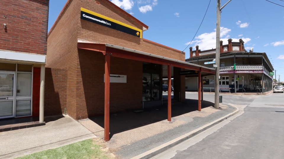 Junee Commonwealth Bank