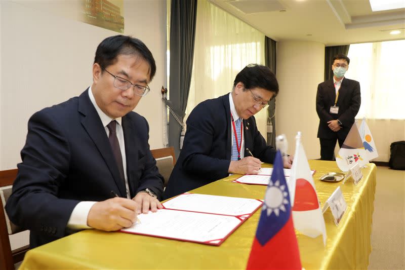 台南與平戶市簽訂友好交流協定