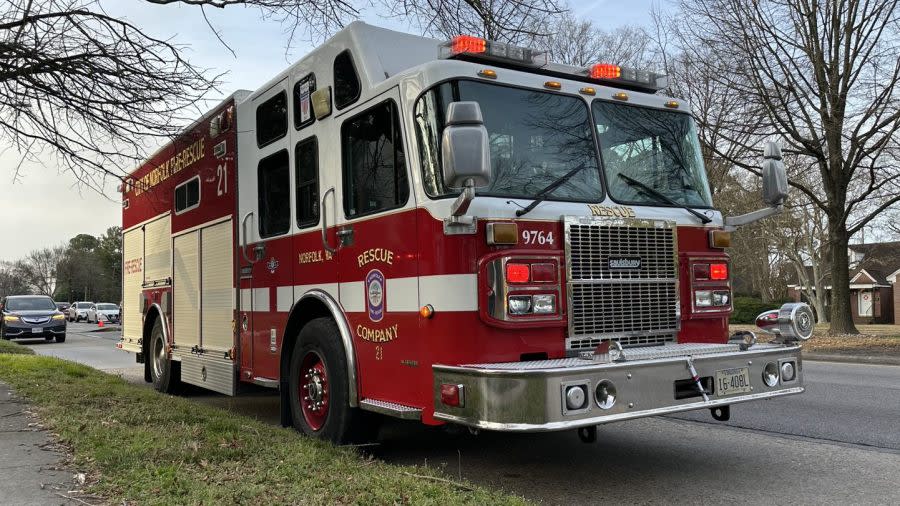 Granby Street fire (Courtesy: Matt Grubbs – Hamp Roads Fire-Rescue Incidents)