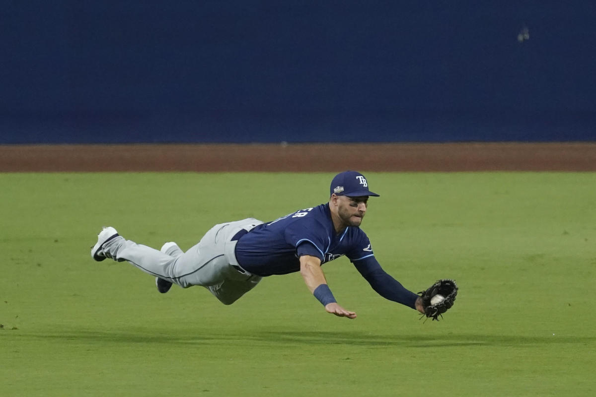 Outfielder Kiermaier back in lineup for Rays in ALCS Game 7