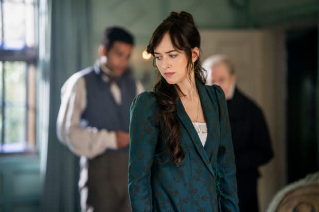 Anne's Regency version of athleisure.<p>Photo: Nick Wall/Courtesy of Netflix</p>