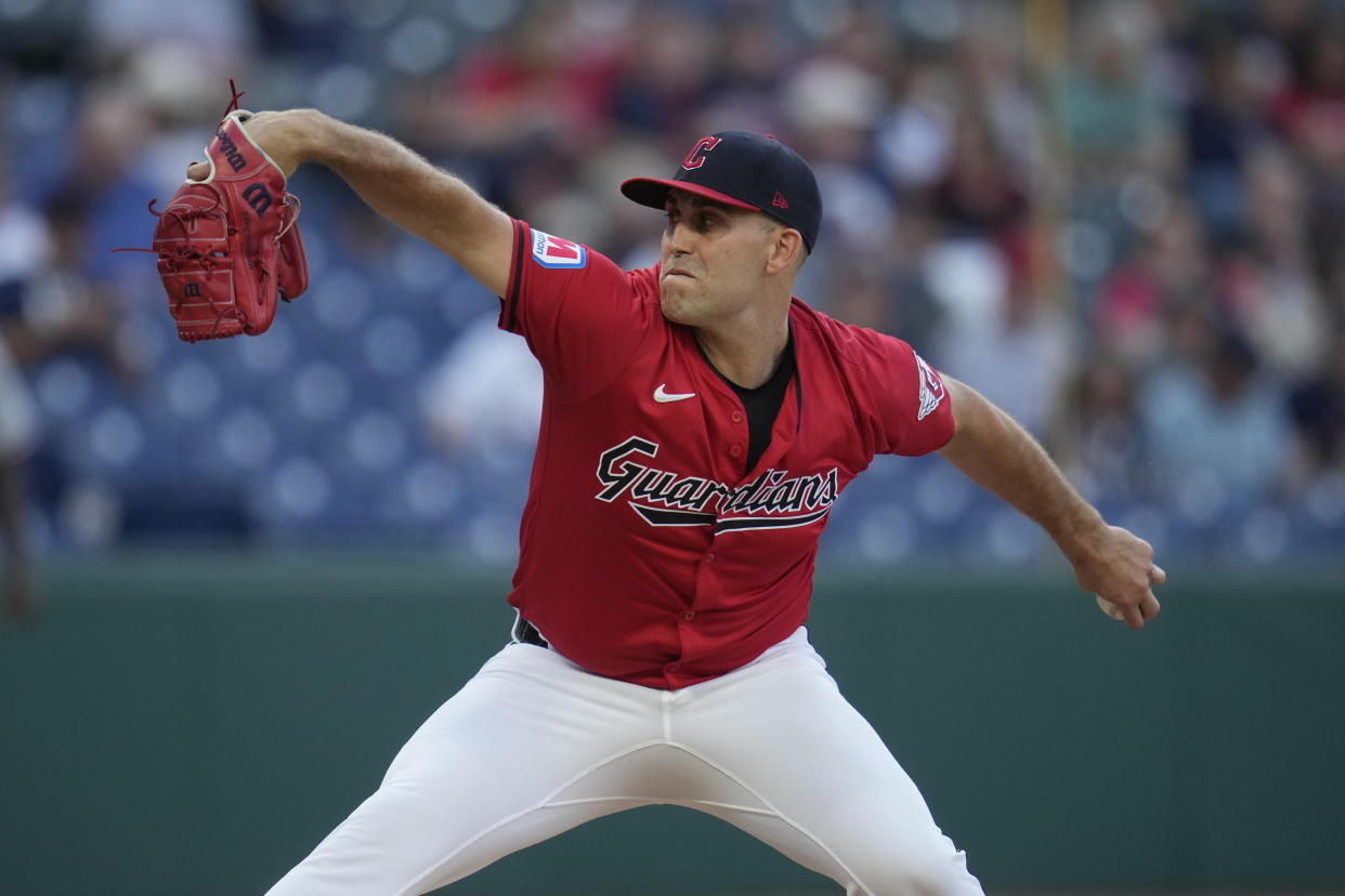 Cleveland Guardians' Matthew Boyd pitches in the first inning of a baseball game against the Minnesota Twins, Monday, Sept. 16, 2024, in Cleveland. (AP Photo/Sue Ogrocki)