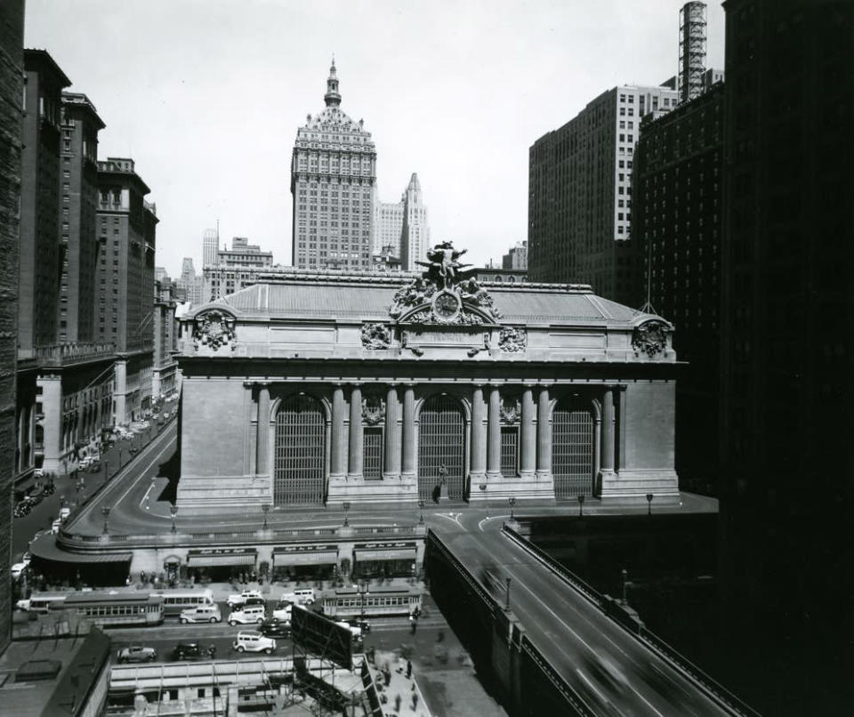 Grand Central 100