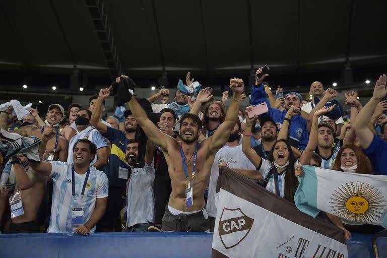 Noche albiceleste en Río: cientos de argentinos celebraron la victoria en el Maracaná