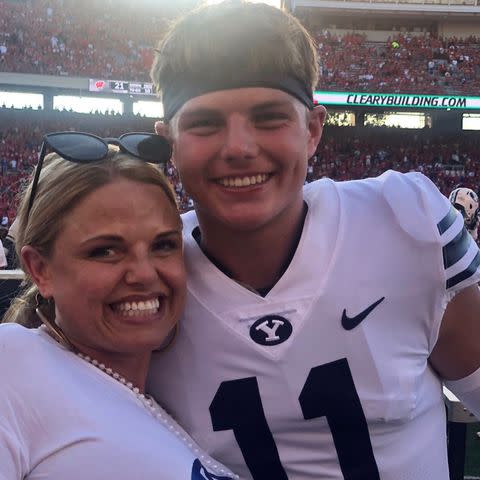 Zach Wilson's Mom Has Sarcastic Response After Fan Throws Water Bottle at  the Jets Quarterback