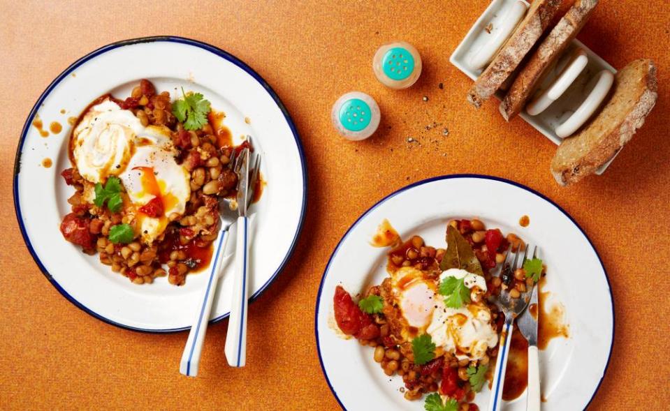 Chipotle baked beans with eggs and sour cream Thomasina Miers recipes Weekend magazine