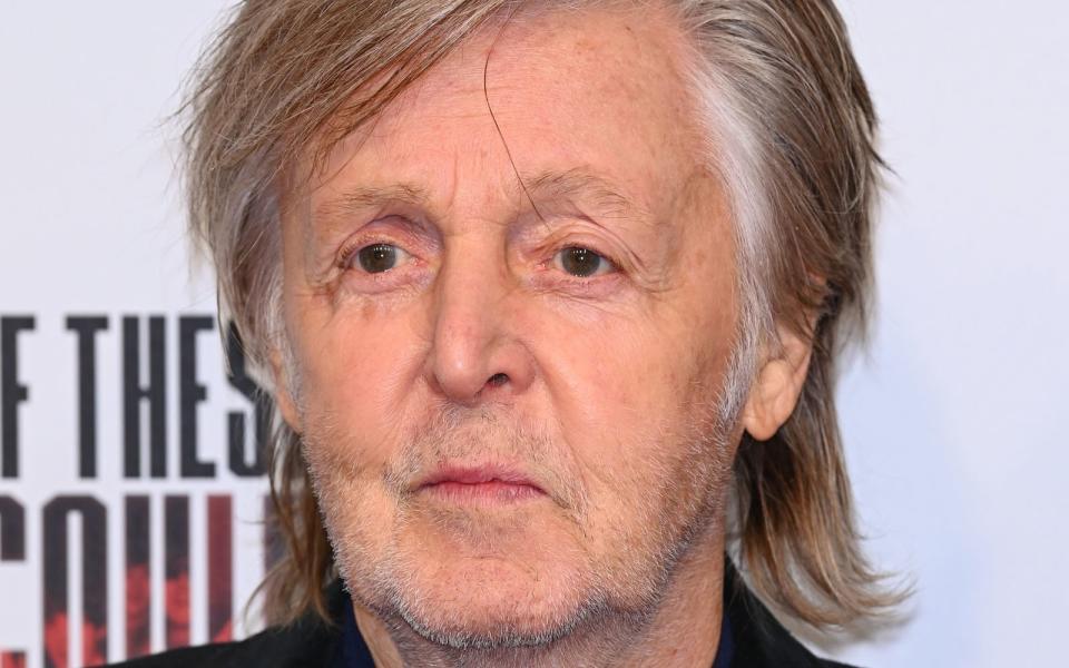 Paul McCartney trauert um seinen ehemaligen Band-Kollegen der Rockgruppe Wings. Diese gründete er nach der Auflösung der Beatles. (Bild: 2022 Getty Images/Joe Maher)