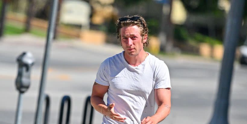 jeremy allen white in los angeles