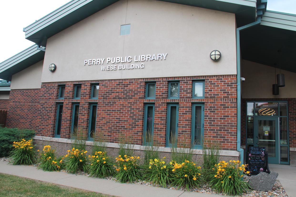 The exterior of the Perry Public Library.