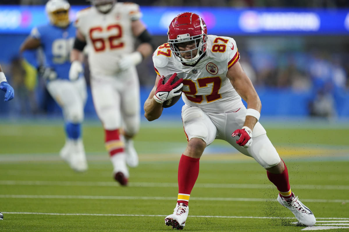 Travis Kelce's walkoff touchdown clinches victory for Chiefs over Chargers, NFL