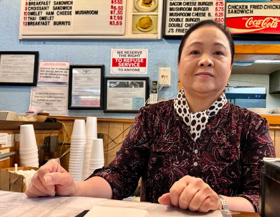 Dee Chirabandhu has owned J’s Burgers N’ More, a short-order breakfast and lunch cafe with Thai and Chinese food, for 31 years along her husband, cook Pinai Tawanron.