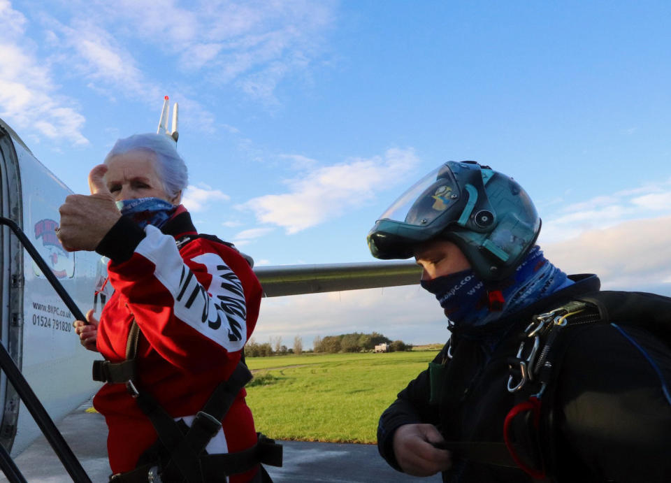 A thrill seeking great-gran has celebrated her 90th birthday - by taking to the air and SKYDIVING from 15,000 feet. Sprightly Patricia Baker said it felt "awesome" to plunge from a whopping three miles up in testing conditions. Brilliant photos and videos show the widowed gran-of-ten dressed in a red jumpsuit flying through the sky. Patricia said she "wasn't too worried" about the jump because she "keeps herself fit" by doing 50 sit ups every morning. And her main motivation was to raise some money for charity, she added.