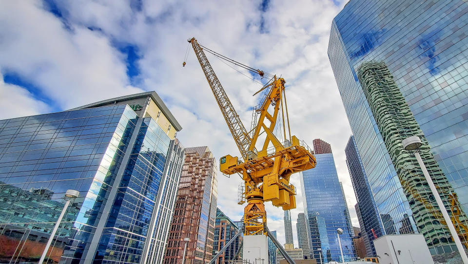 Construction of the luxury condominium in the heart of а city downtown at a premium location near financial center and main tourist attractons