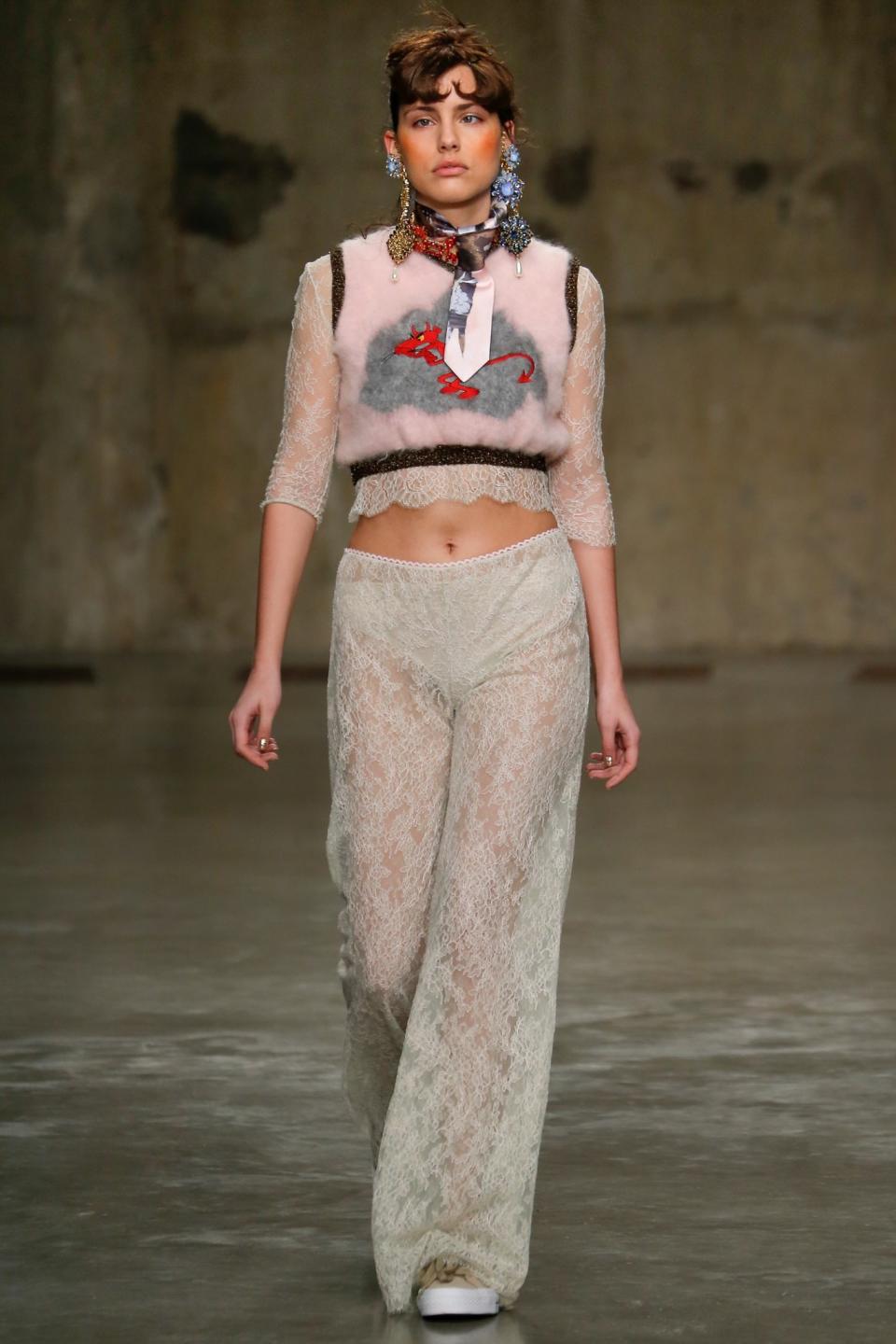 <p>Cartoon Network Mimi Wade at Fashion East A model walks the runway at Mimi Wade at Fashion East’s Fall 2017 show in London (Photo: Getty Images) </p>