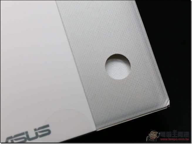 ASUS ZenPad 8.0Z380KL追劇神器開箱評測 搭配充電背蓋、音響皮套更好玩的八吋平板電腦