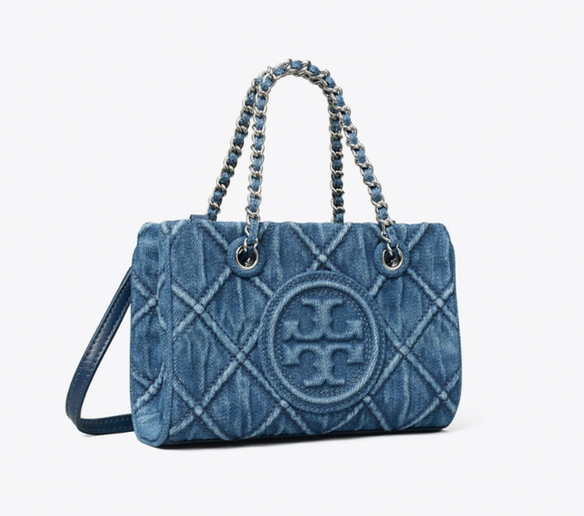 TORY BURCH Mini Fleming Soft Denim Chain Tote 單肩斜孭袋 HK$4,600（圖片來源：TORY BURCH官網）