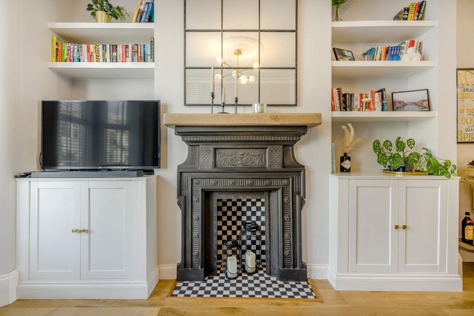 east ham london terraced home for sale living room