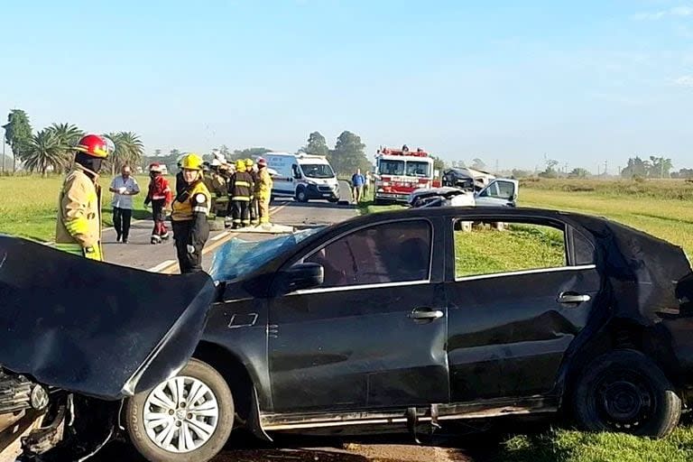 Tres personas murieron en un choque múltiple en Santa Fe en el inicio del fin de semana extra largo por Semana Santa