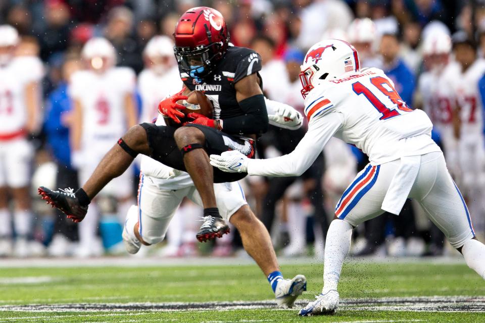 Cincinnati Bearcats wide receiver Tre Tucker (7) had a career-high seven catches for 114 yards in last season's 48-14 win over the Southern Methodist Mustangs at Nippert Stadium.