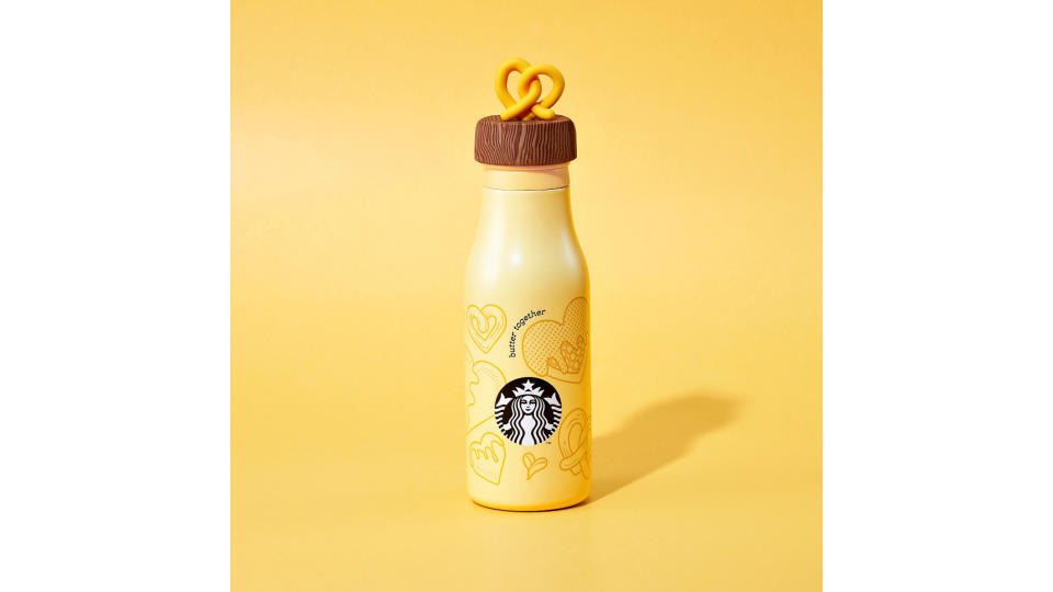 Starbucks Butter Together Stainless Steel Water Bottle with Pretzel Ornament 16oz. (Photo: Shopee SG)