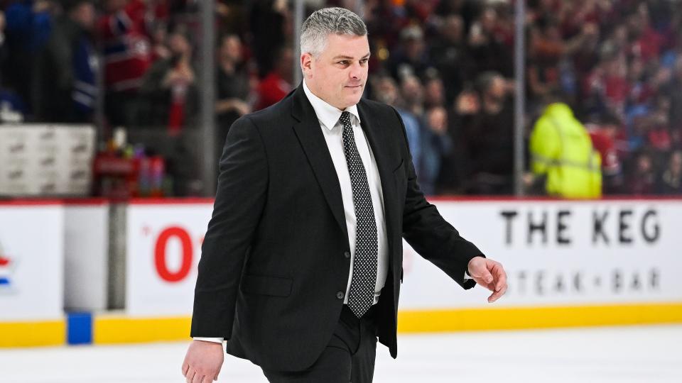 The Maple Leafs are reportedly looking to sign head coach Sheldon Keefe to a contract extension, despite early offseason speculation that he would be let go. (Getty Images)
