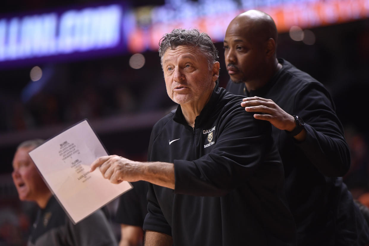 Oakland's Greg Kampe is the longest-tenured men's basketball coach in Division I. (Michael Allio/Icon Sportswire via Getty Images)