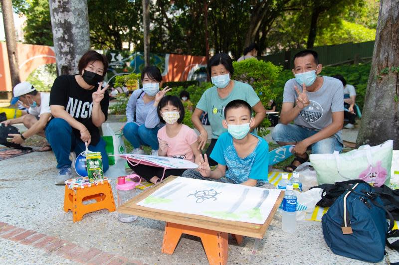 嘉義公園重現「畫都」風華　大小畫家齊聚寫生