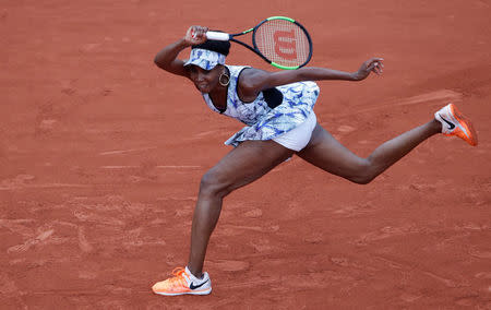 Tennis - French Open - Roland Garros, Paris, France - June 2, 2017 USA's Venus Williams in action during her third round match against Belgium's Elise Mertens Reuters / Christian Hartmann