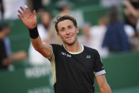 Casper Ruud, of Norway celebrates his win over Serbia's Novak Djokovic in the semifinals of the Monte Carlo Tennis Masters tournament in Monaco, Saturday, April 13, 2024. (AP Photo/Daniel Cole)