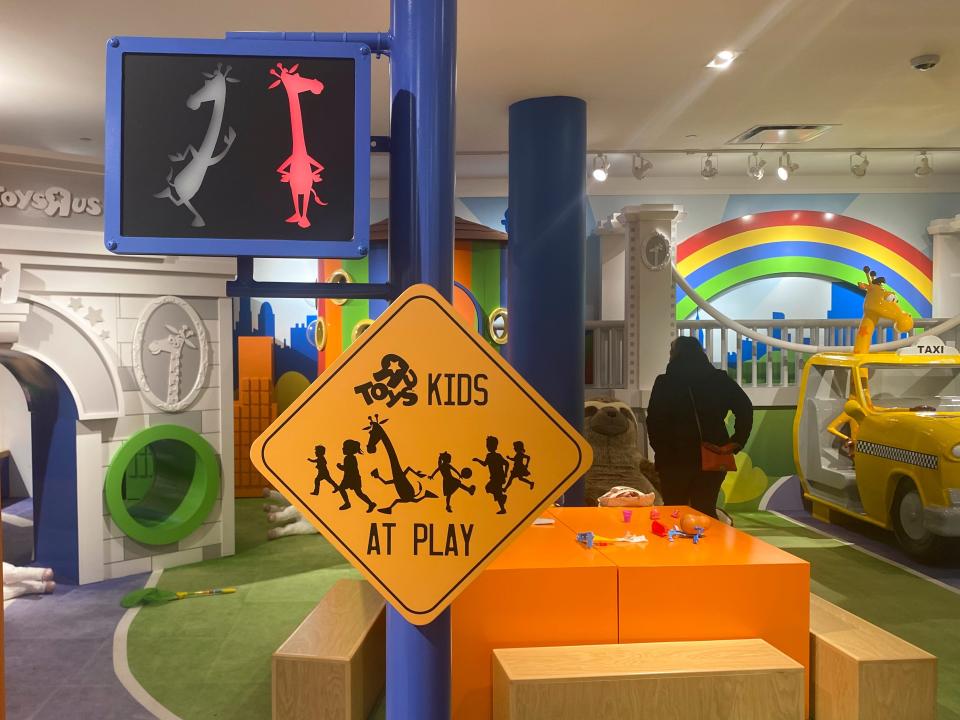 A "kids at play" sign.